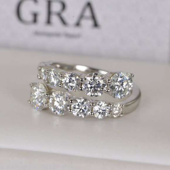 Elegant Silver Women's Ring - Picture 4 of 8